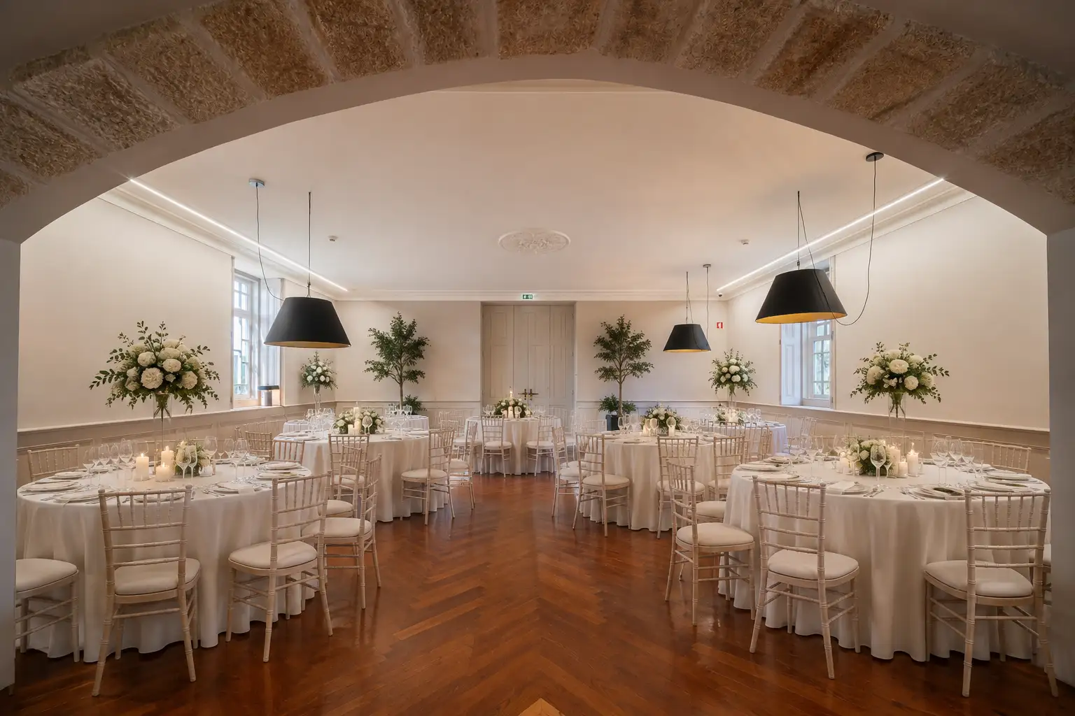 Espaço interior do Noronha Lima preparado para celebração privada